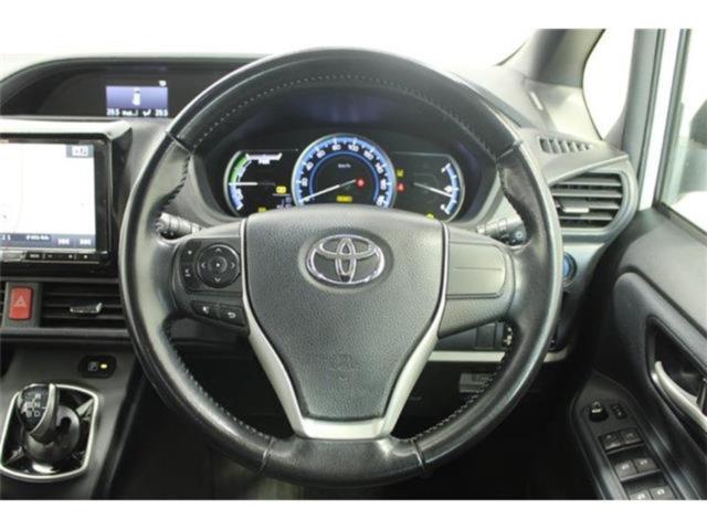 ヴォクシーハイブリッド（新潟県新潟市東区）画像4