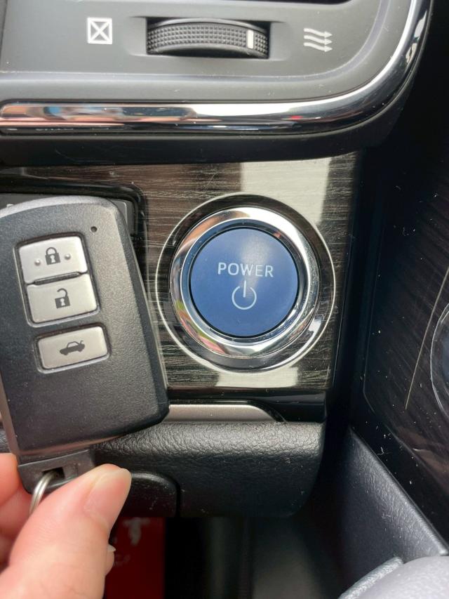 クラウンハイブリッド(新潟県新潟市南区)