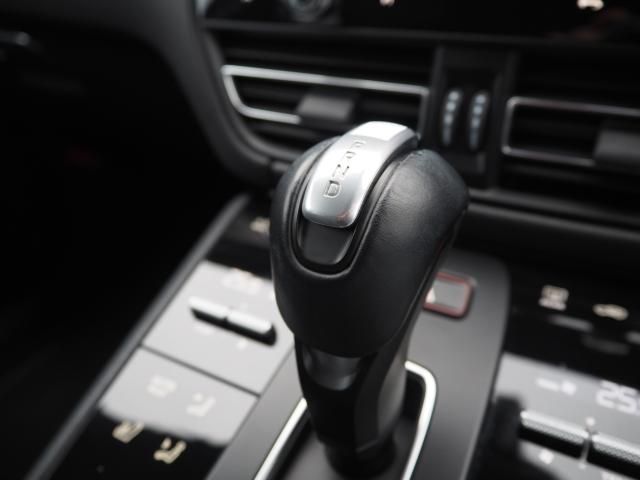 ポルシェマカン（新潟県新潟市西区）