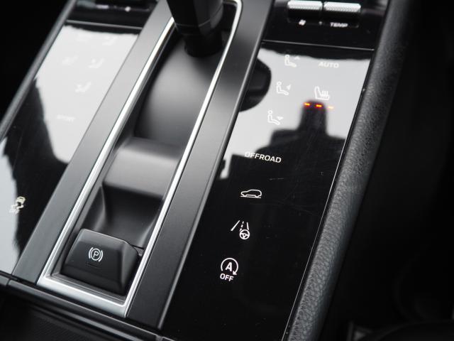 ポルシェマカン（新潟県新潟市西区）