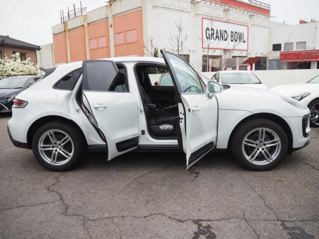 ポルシェマカン（新潟県新潟市西区）