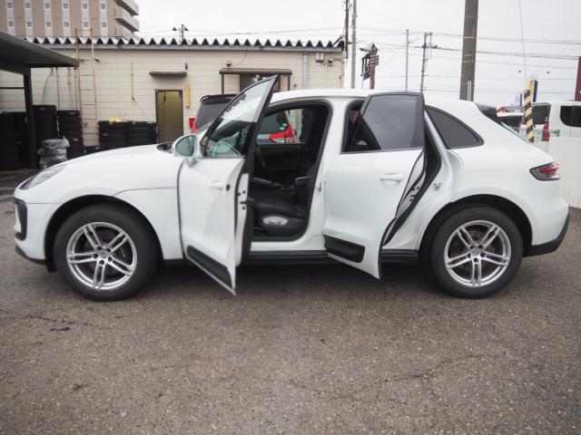 ポルシェマカン（新潟県新潟市西区）