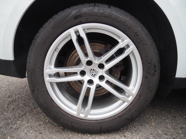 ポルシェマカン（新潟県新潟市西区）