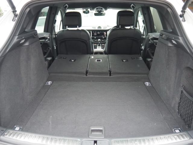 ポルシェマカン（新潟県新潟市西区）