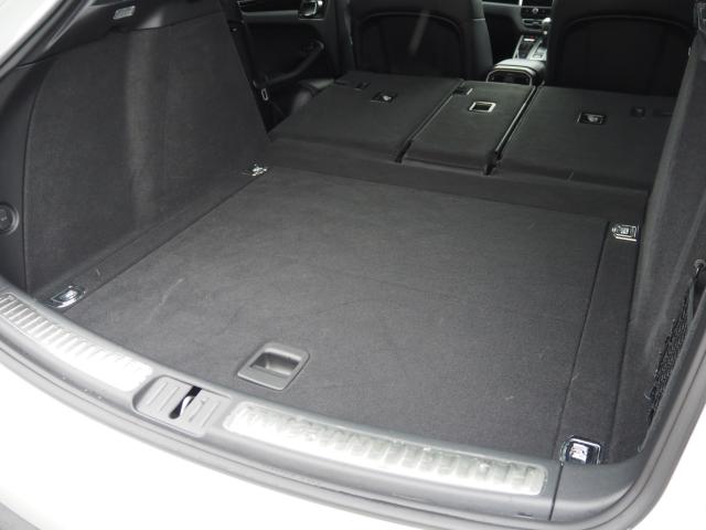 ポルシェマカン（新潟県新潟市西区）