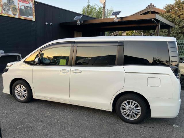 ヴォクシー（新潟県新潟市中央区）画像4