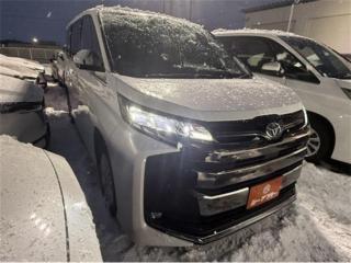 ノア 2．0 S-Z 4WD 禁煙車 純正8インチディスプレイオーディオ バックカメラ 両側電動御スライドドア LEDヘッドライト レーダークルーズコントロール シートヒーター 半革シート Bluetoot