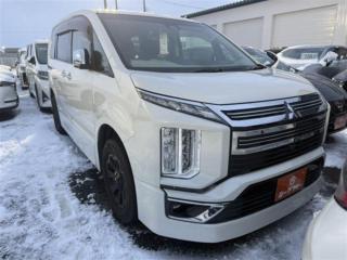 デリカＤ：５ アーバンギア 2．2 G パワーパッケージ ディーゼルターボ 4WD 純正10インチナビ バックカメラ フリップダウンモニター フルセグ 電動リアゲート 両側パワースライドドア デジタルインナーミラー