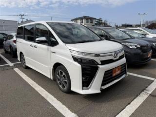 ヴォクシーハイブリッド 1.8 ハイブリッド ZS 煌 禁煙車 純正10インチナビ フルセグTV バックカメラ トヨタセーフティーセンス 両側電動スライドドア LEDヘッドライト フロントフォグライト ETC Bluetoo