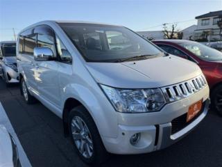 デリカＤ：５ 2．2 シャモニー ディーゼルターボ 4WD 禁煙車 純正ナビ フロントサイドバックカメラ フルセグTV 両側電動スライドドア 前席シートヒーター オートクルーズコントロール クリアランスソナー Bl