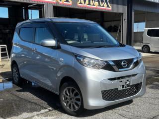 デイズ 660 S 4WD ナビ BT Bカメラ エマージェンシーブレーキ ETC アイドリングストップ TRC シートヒーター 前後コーナーセンサー キーレス オートライト レーンキープ DVD 14アルミ