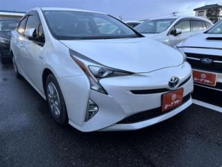 プリウス 1．8 S 禁煙車 純正T-Connectナビ フルセグTV バックカメラ LEDヘッドライト オートライト Bluetooth接続 CD／DVD再生 ETC オートエアコン スマートキー