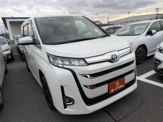 ノアハイブリッド 1．8 ハイブリッド Z E-Four 4WD ワンオーナー 禁煙車 純正10．5インチナビ バックカメラ フルセグTV 両側電動スライドドア ETC2．0 ブラインドスポットモニター LEDヘッドラ