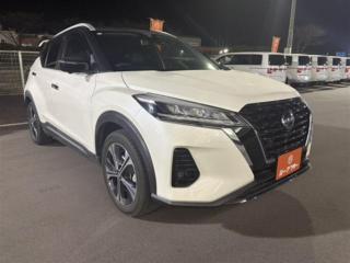 キックス 1．2 X (e-POWER) OPインテリジェントアラウンドビューモニター OPインテリジェントルームミラー 禁煙車 純正9インチナビ フルセグTV ハーフレザーシート プロパイロット LEDヘッド