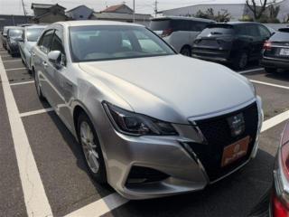 クラウン ハイブリッド 2．5 禁煙車 純正8インチナビ フルセグTV バックカメラ レーダークルーズコントロールシステム シートヒーター パワーシート LEDヘッドライト クリアランスソナー ETC Blue