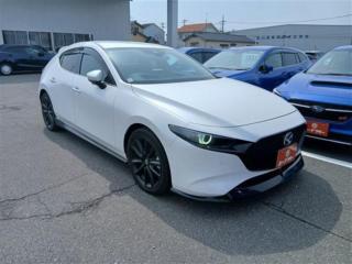 MAZDA3ファストバック 1．8 XD Lパッケージ ディーゼルターボ 純正フルエアロ 純正9インチナビ 全周囲カメラ BOSEサウンドシステム レーダークルーズコントロール 黒革温熱シート LEDヘッドライト パワーシート 