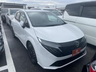 ノート 1．2 G レザーエディション 禁煙車 純正ナビ プロパイロット フルセグTV アラウンドビューモニター ブラインドスポットモニター BOSEサウンド ETC2．0 レーダークルーズコントロール デジ