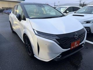 ノート 1．2 G 禁煙車 純正9インチコネクトナビ フルセグTV アラウンドビューモニター BOSEサウンド プロパイロット LEDアダプティブヘッドライト シートヒーター ステアリングヒーター ETC2．