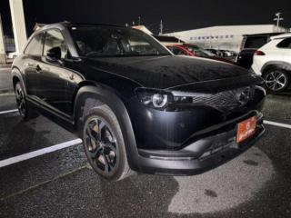 MX-30 EVモデル ナチュラル モノトーン 禁煙車 BOSEサウンドシステム 純正8．8インチナビ フルセグTV 全周囲カメラ レーダークルーズコントロール ブラインドスポットモニター アダプティブLEDヘッドライト シ