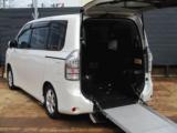 ヴォクシー 4WD スロープ タイプ1 車いす2脚仕様
