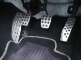 人気のMT車！アルミペダルで内装もスポーティな仕上がりに♪