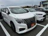 エルグランド 2．5 250ハイウェイスター プレミアム アーバンクロム 4WD MC後モデル／黒革シート／純正10型ナビ／TV／360°カメラ／レーダークルーズ／パワーバックドア／シートヒーター／