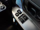 運転席オートウインドウ、助手席パワーウインドウ付き