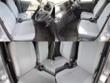 運転席・助手席共に綺麗な状態を保っております。