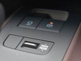 電動パーキング　ブレーキホールド