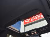 スカイフィールトップ：タフト独自の開放感があるガラスルーフなので、いつでも快適なドライブができます☆