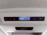 リアオートエアコン♪運転席から頻繁にエアコン設定する必要がなく便利♪