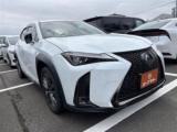 レクサスUX 250h Fスポーツ 禁煙車 メーカー10．3インチナビ フルセグTV 全周囲カメラ レーダークルーズコントロール 赤革温熱シート メモリ付きパワーシート 電動リアゲート ブラインドスポットモニター 