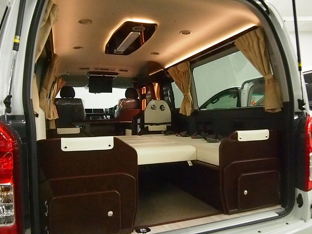 ミニバン キャンピングカー